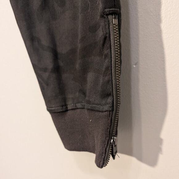 Level99 Evereve Jogger Pants Midnight Camo Casual Travel Sporty Chic - Size 29 - Picture 5 of 10